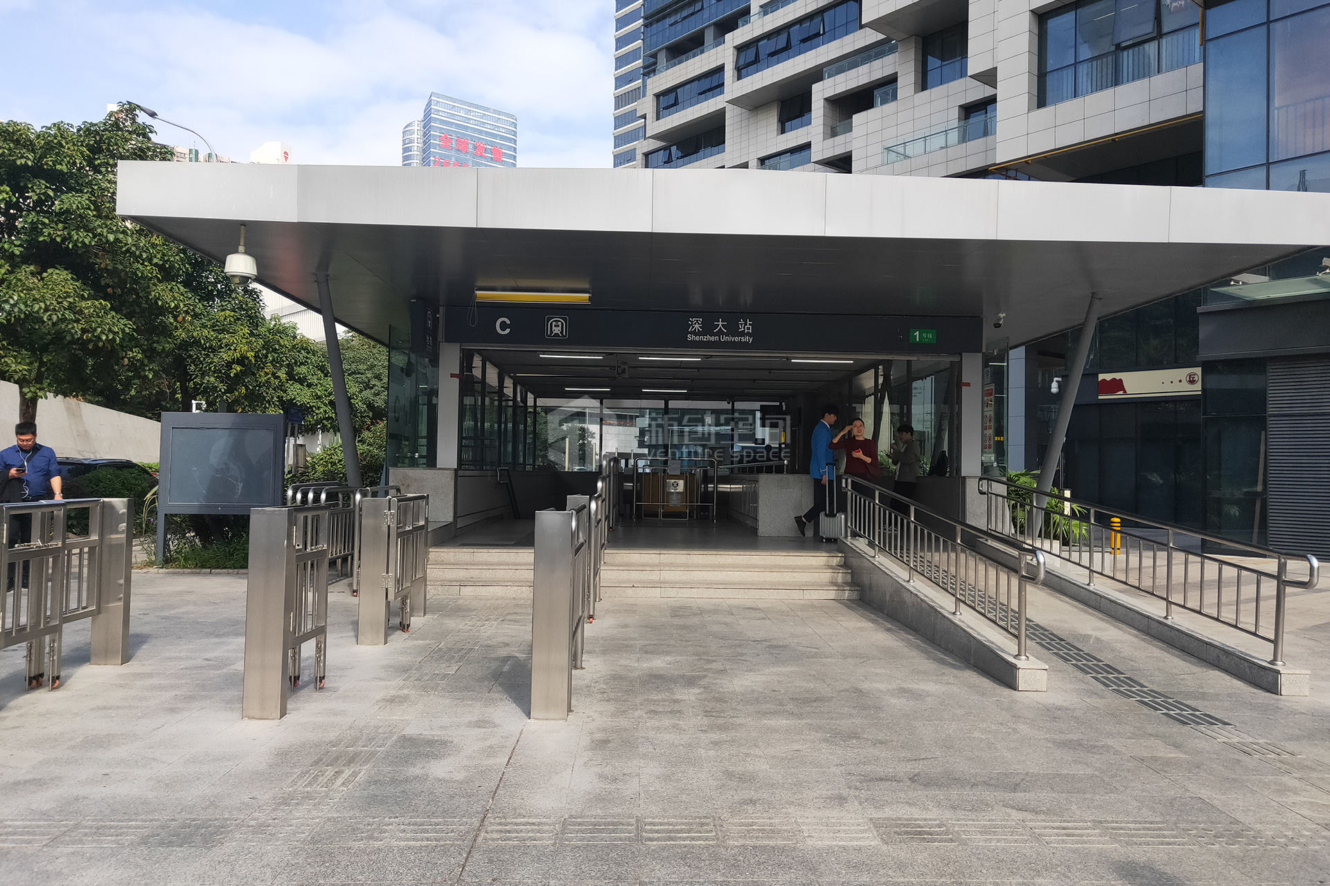 高新技术产业园地铁