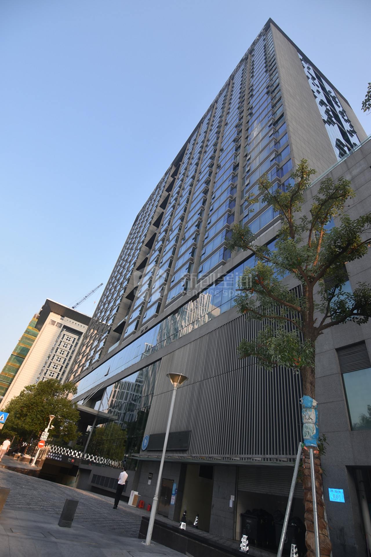 田厦金牛广场230㎡精装办公室出租18400元/月
